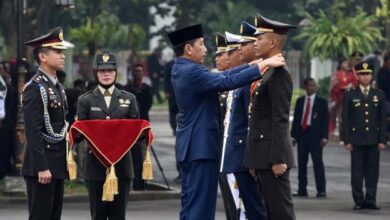 Presiden Joko Widodo Lantik 833 Perwira TNI dan Polri