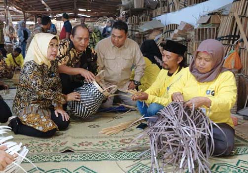 Program UMKM, Pemkab Serang Ajak 20 Perajin Bambu Belajar ke Jogja