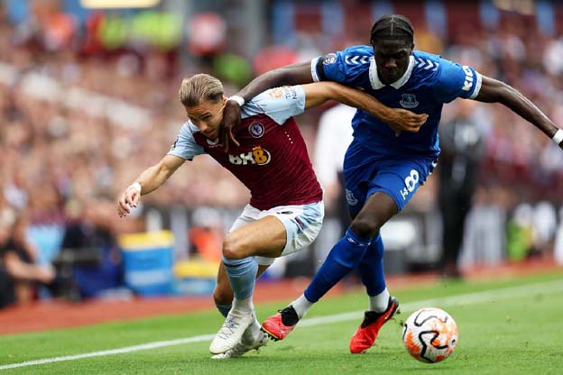 Kalahkan Everton 4-0, Aston Villa Mencetak Kemenangan Pertamanya Musim Ini