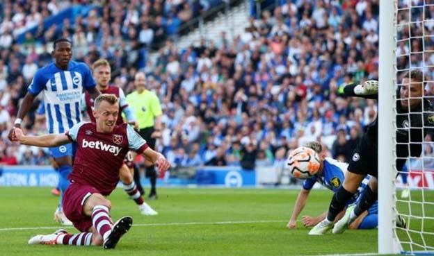 Brighton 1-3 West Ham: Hammers Berada di Puncak Klasemen Liga Premier