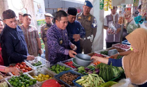 Pemkot Serang Ajak Warga Belanja Kebutuhan Pokok di Pasar Tradisional