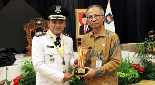 Cisauk Raih Juara 3 Lomba Kelurahan Tingkat Nasional 2023