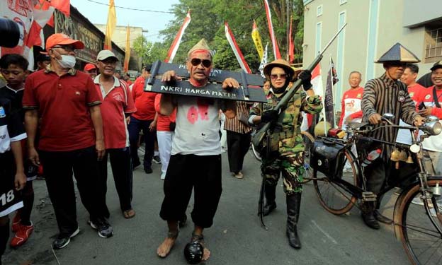 Ratusan Warga Sudimara Timur Ikuti Jalan Santai Kemerdekaan