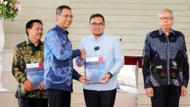 Pilar Saga Apresiasi Launching Buku UPJ-Indonesia City Metric