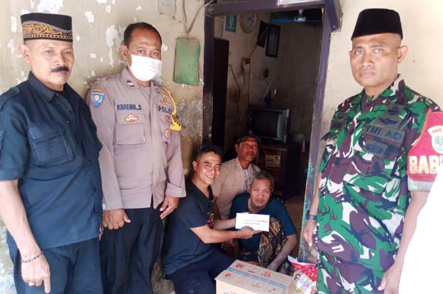 Sahabat Kehidupan Beri Bantuan Hasil Donasi untuk Warga Sepatan