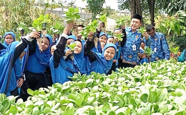 Pelajar SDI Al Kautsar Kunjungi Kampung Mancing di Belendung