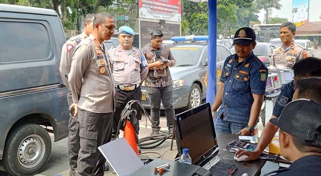 Polres Metro Tangerang Kota Lakukan Uji Emisi Kendaraan Dinas