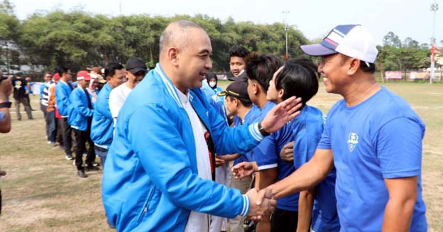 Bupati Zaki Buka Kompetisi Sepakbola KNPI CUP II di Cikupa