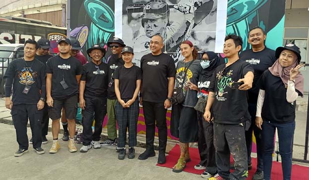 Seniman dari 6 Negara Ikuti Festival Mural di Jalan Raya Legok-Karawaci