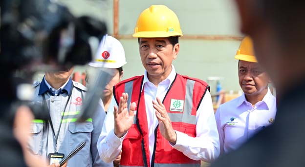 Presiden Jokowi Tinjau Pembangunan Industri Petrokimia di Cilegon