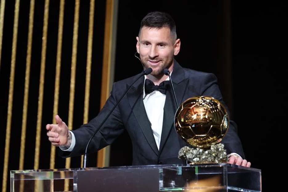 Perpanjang Rekor, Lionel Messi Memenangkan Ballon d'Or Kedelapan