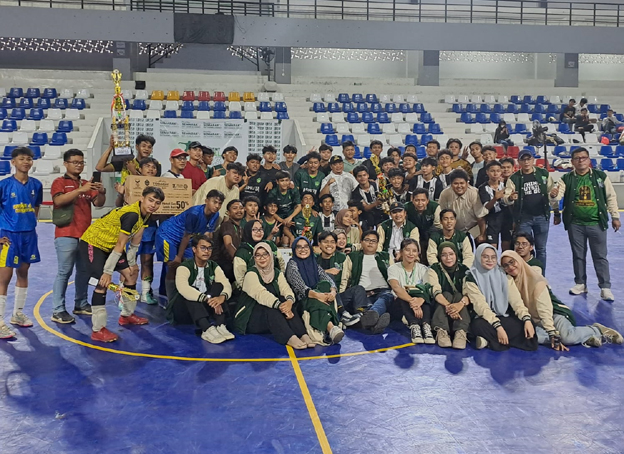 Tutup Turnamen Futsal KAHMI dan KOHATI, Turidi Susanto: SMKN 4 Kota Tangerang Juara I