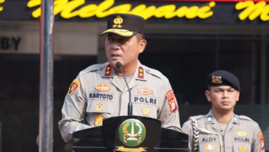 Kapolda Metro Jaya Pimpin Apel Pagi di Polrestro Tangkot