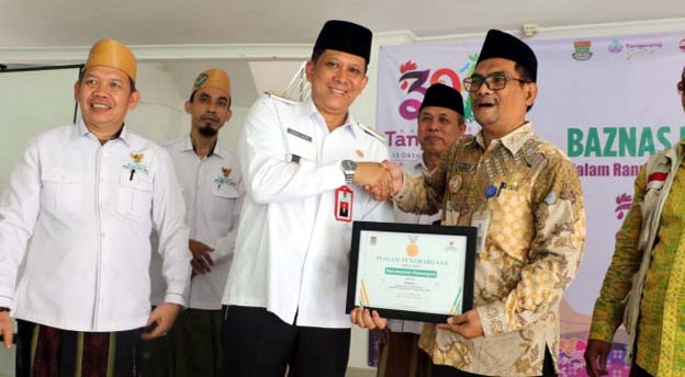 Pj Bupati Tangerang Imbau ASN Salurkan Zakat Lewat Baznas