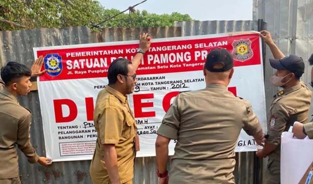 Pemkot Tangsel Segel TPA Liar di Pladen Pondok Ranji