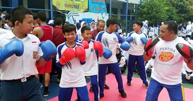 Pertina Kota Tangerang Sosialisasikan Olahraga Tinju ke Sekolah