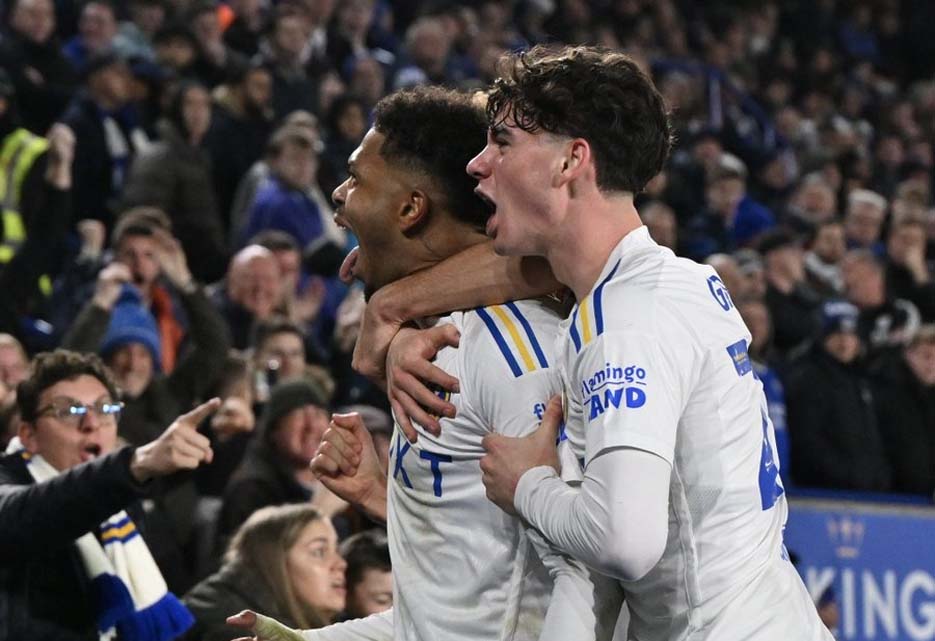 Leeds United Akhiri Kemenangan Leicester di Sky Bet Championship