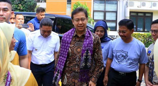 Menteri Kesehatan Launching Imunisasi Hepatitis B bagi Nakes