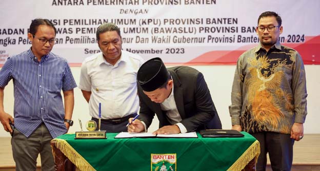 Al Muktabar Serahkan Hibah Pemilu 2024 Sebesar Rp257 Miliar