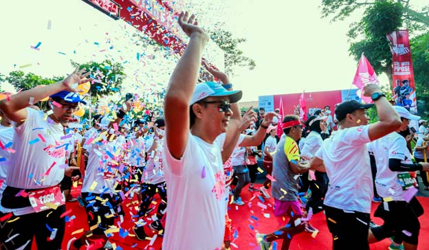 Ribuan Peserta Ikuti Run For Humanity di Area CFD Bintaro Tangsel