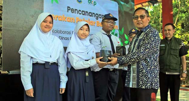 Pemkot Tangerang Canangkan Gerakan Pelajar Berkebun di Sekolah