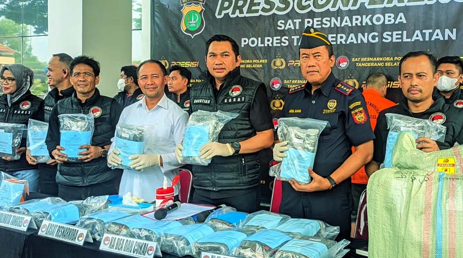 Polres Tangsel Berhasil Ungkap Transaksi Ganja Seberat 27,3 Kg