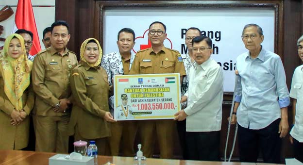 Bupati Tatu Salurkan Donasi Rp1 Miliar dari ASN-Siswa untuk Palestina