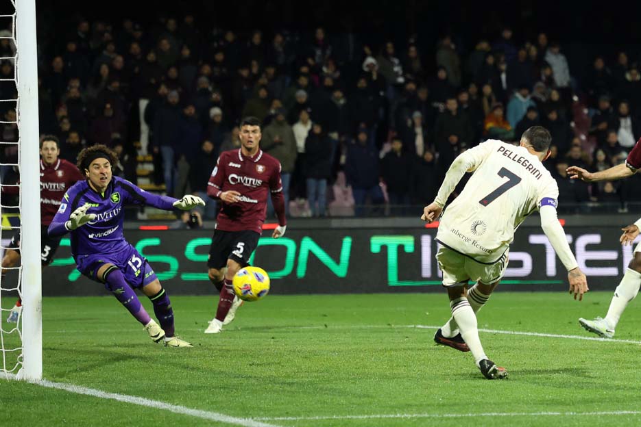 Dybala dan Pellegrini Bawa AS Roma Kalahkan Salernitana 2-1