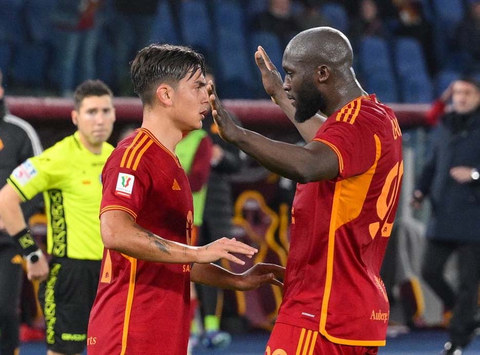 Lukaku dan Dybala Bawa AS Roma Mengalahkan Cremonese 2-1