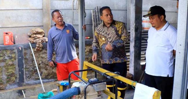 Pj Walikota Tangerang Tinjau Warga Cipondoh Terdampak Genangan