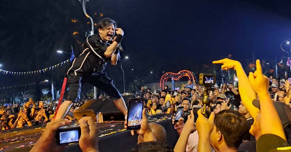 Wow Band Gigi Semarakan Malam Puncak HUT ke-31 Kota Tangerang, Masyarakat Gembira