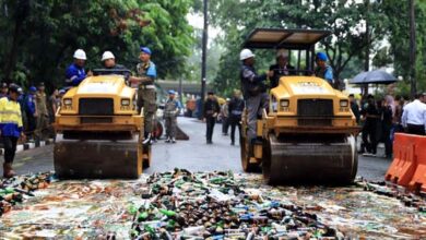 HUT ke-31, Pemkot Tangerang Musnahkan Ribuan Botol Miras