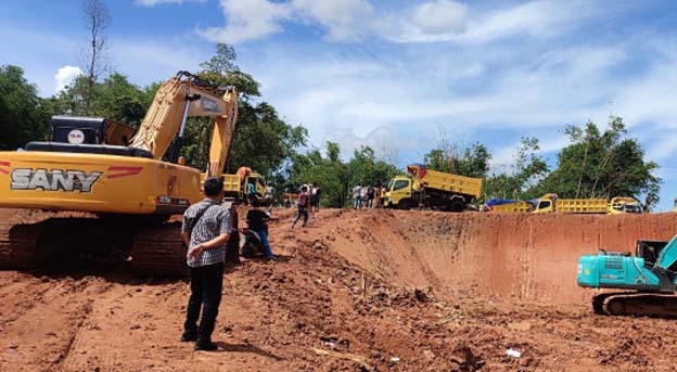Satpol PP Kabupaten Tutup Lokasi Galian Tanah Ilegal di Tigaraksa