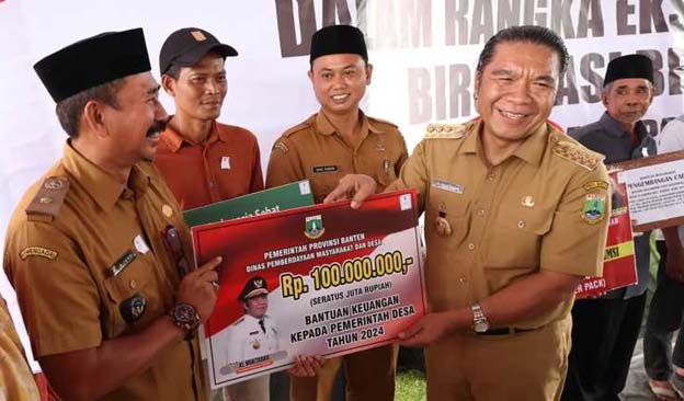 Pj Gubernur Banten Salurkan Bantuan Keuangan Dana Desa