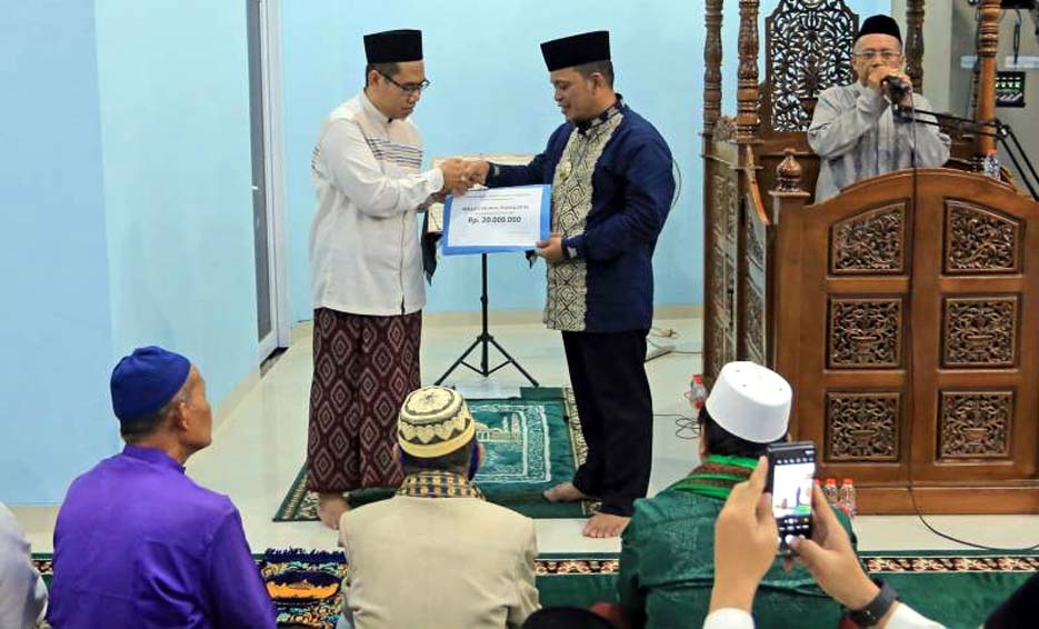 Saat Safari Ramadan, Pemkot Berikan Bantuan Hibah Senilai Rp14 Miliar