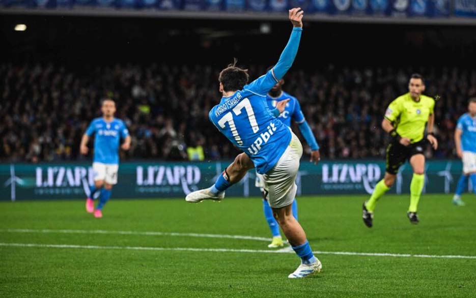 Gol Kvara dan Raspadori Bawa Napoli Mengalahkan Juventus 2-1