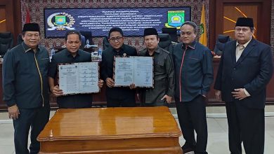 Rapat Paripurna, DPRD Kota Tangerang Tetapkan 4 Raperda