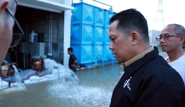 Andi Ony Tinjau Lokasi Banjir di Desa Bunar Sukamulya