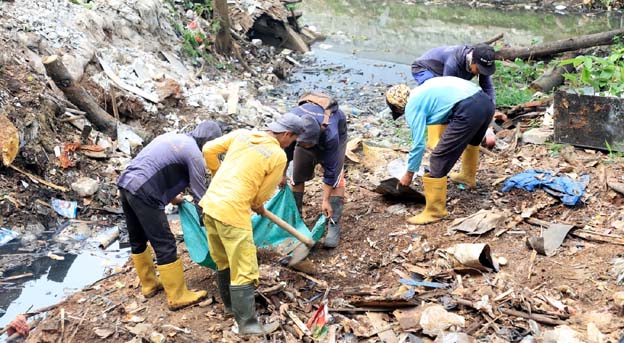 Pemkot Tangerang Lakukan Normalisasi Drainase Pasar Sipon Cipondoh