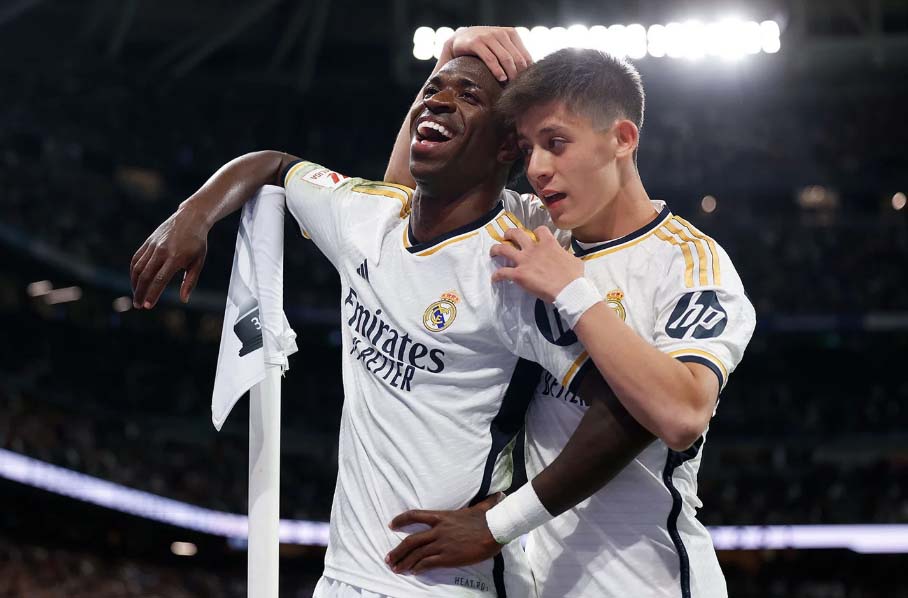 Dua Gol Vinicius Jr. Membantu Real Madrid Menang 5-0 Atas Alaves