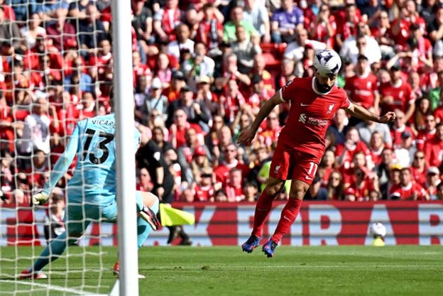 Liverpool Mengalahkan Tottenham Hotspur 4-2 di Anfield