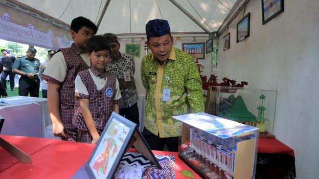 Pj Walikota Nurdin Buka Festival Mookervart di Kawasan Hutan Kota