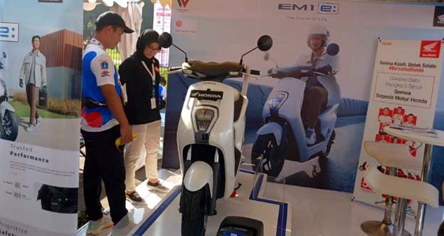 Honda EM1 e: Kawal Jakarta International Marathon 2024