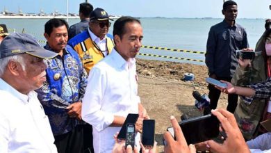 Presiden Tinjau Proyek Pengendalian Banjir Rob di Semarang