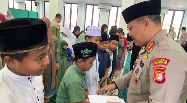 1 Muharram 1446 H, Polres Tangsel Gelar Santunan Anak Yatim