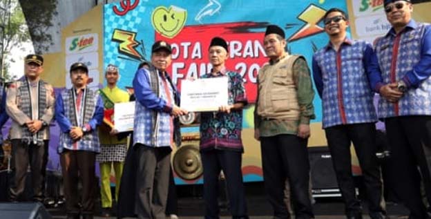 Pj Walikota Yedi Rahmat Buka Kota Serang Fair 2024