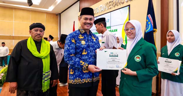 Pospekot Tangsel, Tabrani Apresiasi Prestasi dan Akhlak Santri