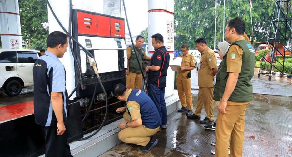 Jelang Nataru 2025, Disperindagkop UKM Kota Tangerang Gelar Uji Tera di Sejumlah SPBU