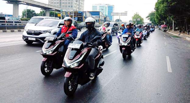 Puluhan Anggota Komunitas Rasakan Sensasi New Honda PCX 160