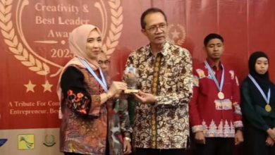 Perumda Pasar NKR Raih Penghargaan Best Leader Award 2025